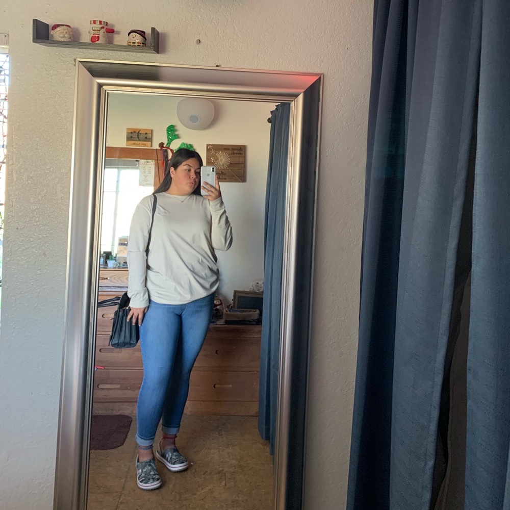 Meet your Posher, Nevae